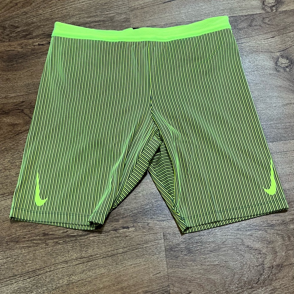 Nike AeroSwift Half Tight for Men